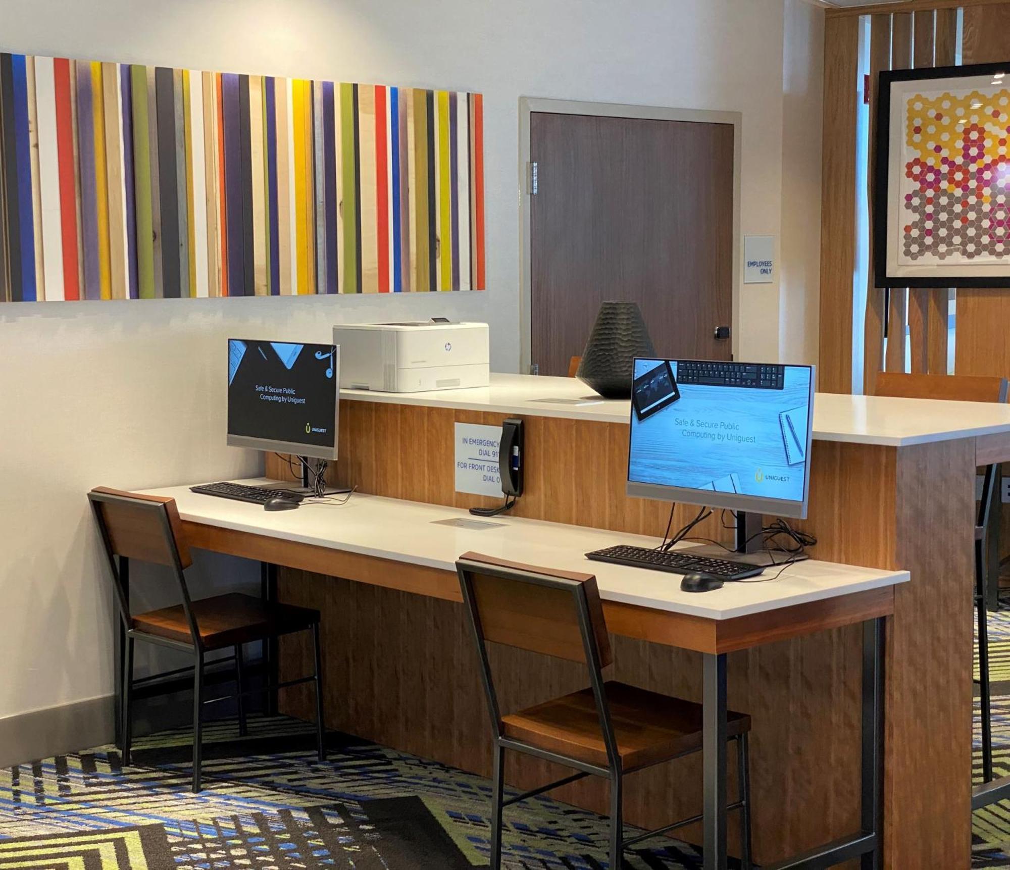 Holiday Inn Express & Suites - Aurora By Ihg Esterno foto