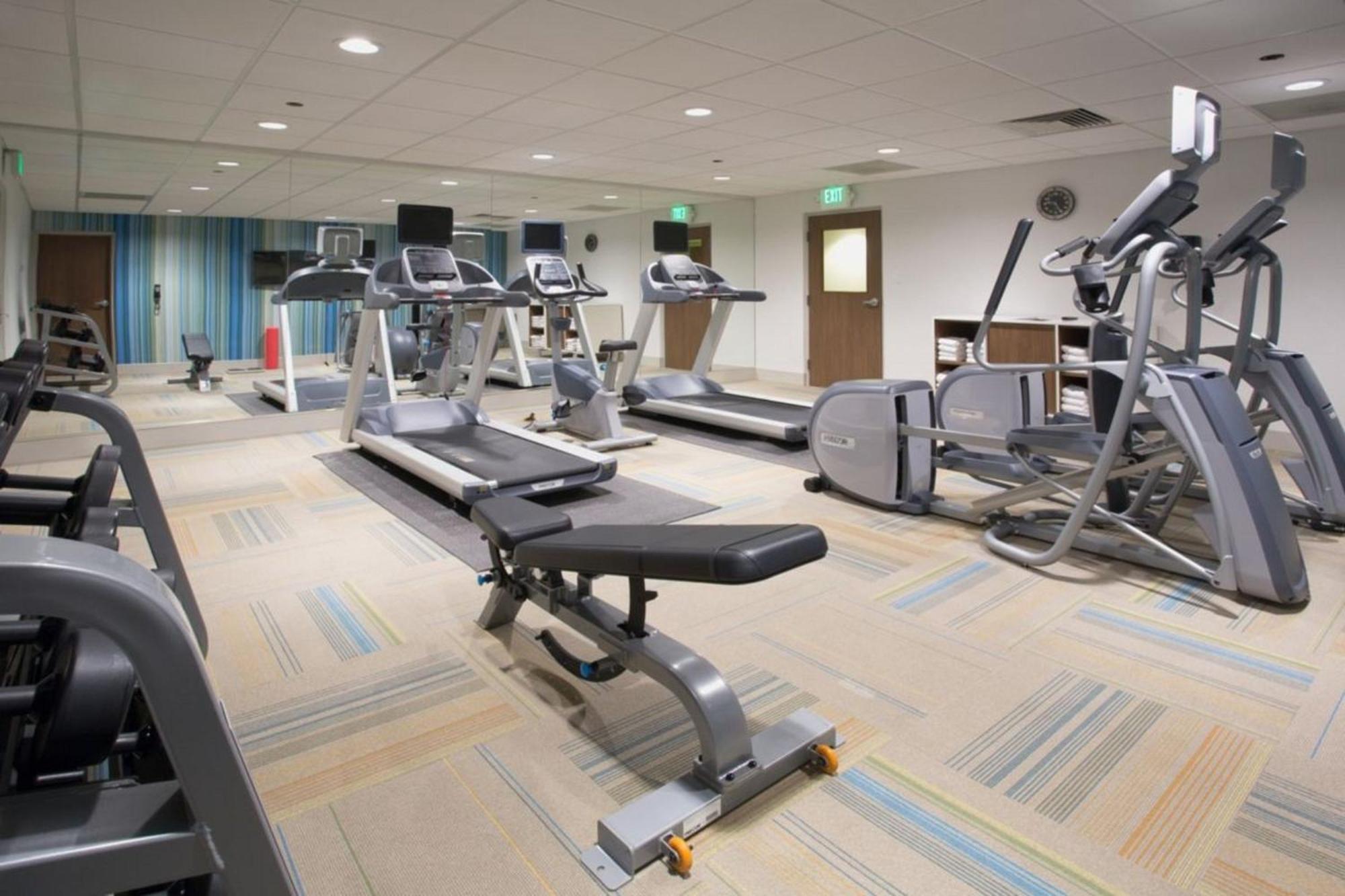 Holiday Inn Express & Suites - Aurora By Ihg Esterno foto